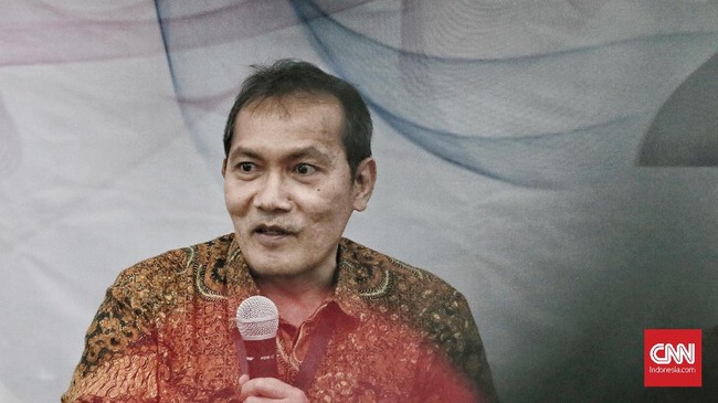 Putusan MK soal eks napi korupsi harus menunggu lima tahun untuk maju Pilkada, diibaratkan KPK sedikit mengobati upaya pemberantasan korupsi.