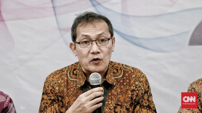 Seorang anggota DPR periode 2014-2019 dan pejabat daerah Papua ditetapkan sebagai tersangka dalam kasus dana perimbangan APBN-P 2017 dan APBN 2018.