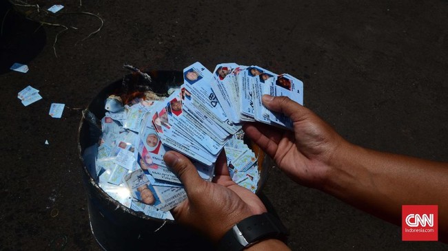 Dirjen Dukcapil berupaya mendorong perlindungan data pribadi melalui sebuah omnimus law, aturan perundangan yang bisa mengamandemen perundangan lain.