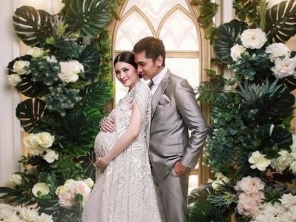 10 Maternity Photoshoot Selebritas yang Menarik Perhatian di 2018