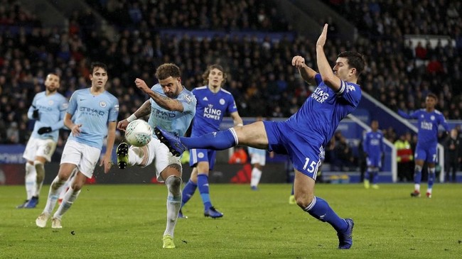 Dalam perburuan gelar juara Liga Primer Inggris, Manchester City mendapat ancaman dari Leicester City jelang pertemuan kedua tim, Senin (6/5).