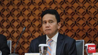Profil Wakil Ketua OJK Mirza yang Mundur Ikuti Mahendra Cs