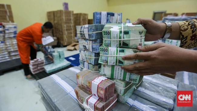 Nilai tukar rupiah pada perdagangan Kamis (3/1) pagi menguat ke level Rp14.450 terdongkrak rilis data inflasi dan realisasi APBN 2018 yang bagus. 