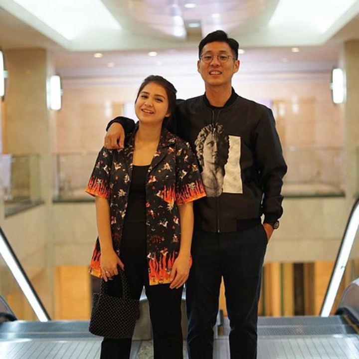 <p>Sudah punya satu anak bernama Theodore Iori Liem, Putri Titian dan Junior Liem masih kayal pengantin baru ya, he-he-he. (Foto: Instagram @putrititian)  </p>
