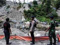 Tangkap 19 Penambang Liar Gunung Botak, Polisi Diadang Warga