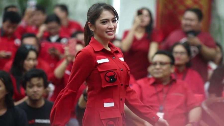 Angel Karamoy Berikut daftar tujuh artis yang memutuskan terjun ke kancah politik sepanjang 2018.