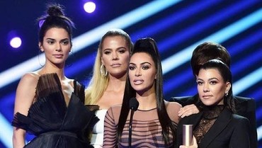 img-title Keluarga Kardashian-Jenner Tutup Aplikasi Resminya Mulai 2019