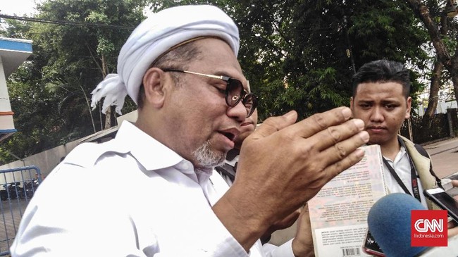 Staf Presiden Ali Mochtar Ngabalin membantah Presiden Joko Widodo meminta pelantikan maju sehari lebih cepat menjadi 19 Oktober 2019.