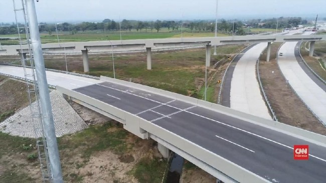Kementerian PUPR mengklaim tersambungnya Tol Trans Jawa dari Merak-Pasuruan sepanjang 933 Km memperlancar arus mudik Natal 2018 dan Tahun Baru 2019.