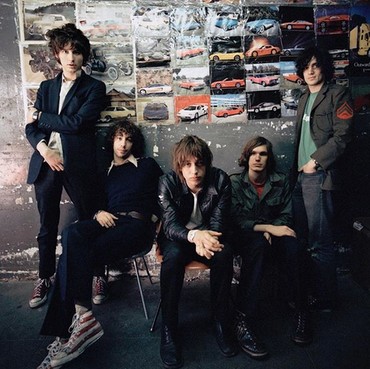 Lirik Lagu Threat of Joy - The Strokes