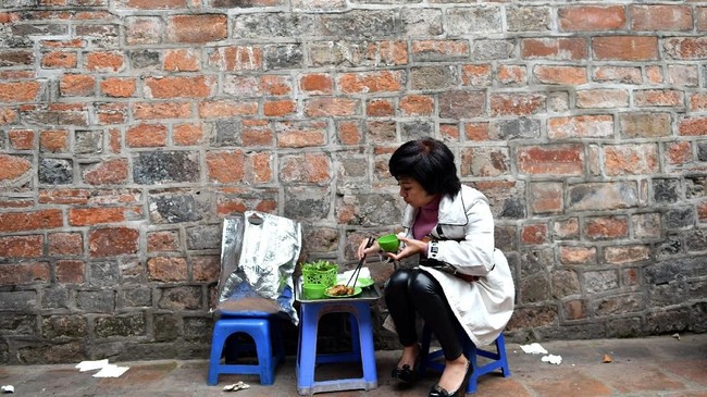 FOTO: Cha Ruoi, Kuliner Cacing Goreng Favorit di Vietnam