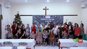 Ibu Rafael dan Cinta Kasih di Panti Jompo