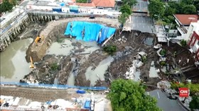 VIDEO: Proyek RS Diakui Jadi Penyebab Jalan Gubeng Ambles