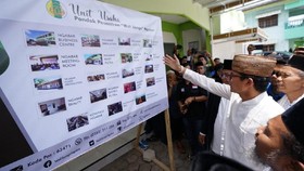 Sandi ke Santri: Jangan Jadi Politikus, Menguras Kantong