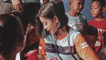4 Kebaikan Hati Awkarin yang Jadi Sorotan