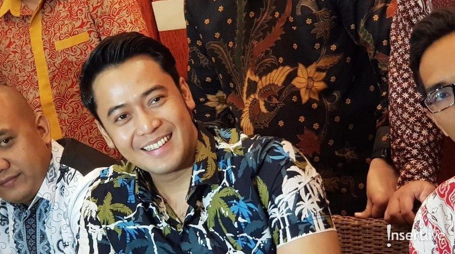Kriss Hatta dinyatakan masih sah sebagai suami Hilda Vitria karena baru saja memenangkan banding di Pengadilan Tinggi Agama Bandung, Jawa Barat.
