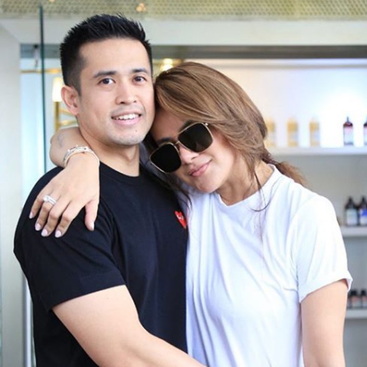 <p>Kadang, Aufar tak sungkan menggombali Olla lewat unggahannya. Seperti pada 21 November lalu, pengusaha muda itu menuliskan, "Kayaknyaaa sayaang bangeet #emangsayangistri". Sweet banget sih! (Foto: Instagram @aufar.hutapea)</p>