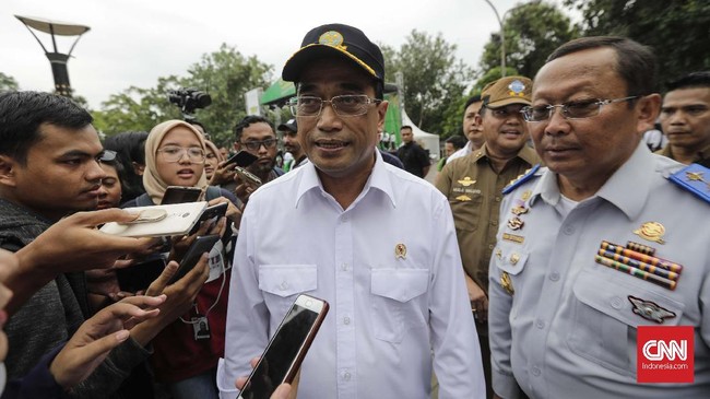 Menteri Perhubungan Budi Karya Sumadi mengatakan pembangunan tol Sumsel-Bengkulu akan dimulai bulan depan setelah penandatanganan kontrak pengerjaan tol.
