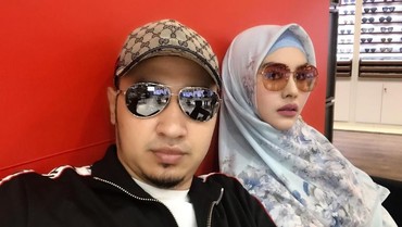 img-title Kartika Putri Terharu Dapat Kejutan dari Anak