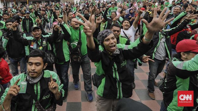 Belum Terbit, Wacana Tarif Batas Bawah Ojek Online Diprotes