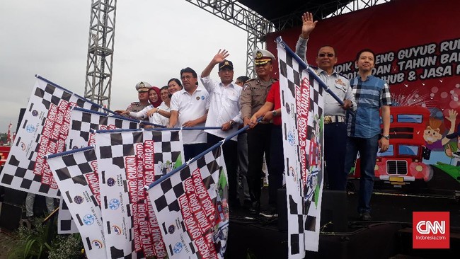 Menhub Budi Karya berpesan agar bus diperiksa kelaikan kendaraannya sebelum beroperasi dan perusahaan tidak menggunakan supir tembak.