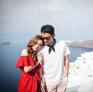 Senyum Terakhir Ifan Seventeen Bersama Istri Sebelum Tsunami