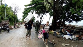 Jokowi Minta Kepala BNPB dan Mensos Segera ke Lokasi Tsunami