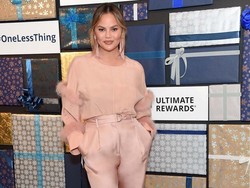 Cantiknya Chrissy Teigen & Anak Bergaya Ala Princess Jasmine