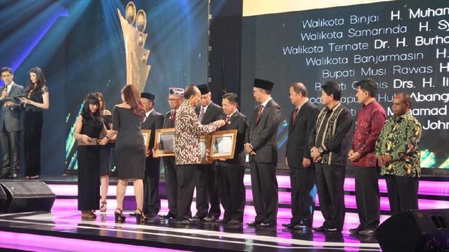 Penghargaan ini diberikan dalam rangka meningkatkan dukungan dan komitmen agar keberhasilan Program Kependudukan, Keluarga Berencana, dan Pembangunan Keluarga