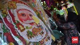 FOTO: Bersiap Merayakan Cahaya Natal Menyambut perayaan Natal esok, 25 Desember 2018, umat Kristiani di berbagai belahan Nusantara dan pusat perbelanjaan melakukan bermacam persiapan.