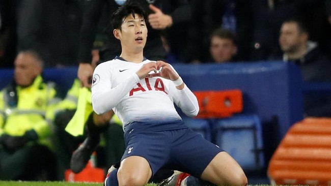 Tottenham Hotspur meraih kemenangan 6-2 ketika menjalani laga Liga Inggris 2018/2019 pekan ke-18 di Stadion Goodison Park markas Everton, Minggu (23/12) malam.