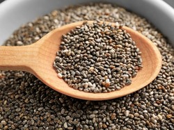Ini yang Terjadi Pada Tubuh Jika Konsumsi Air Lemon dan Chia Seed Tiap Hari
