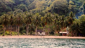 Pantai Pasir Putih Lampung Sepi Pengunjung