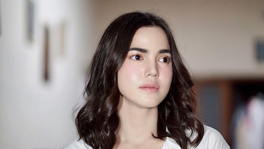 Cerita Alice Norin soal Putrinya yang Gemar Berdandan Putrinya sudah bisa memilih baju sendiri dan menggunakan makeup.