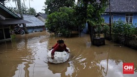FOTO: Terdampak Tsunami, Kampung Kadugareng Jadi 'Lautan'