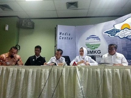 Bunyi Sirine Peringatan Tsunami, Kenali Agar Bunda Terhindar Hoax