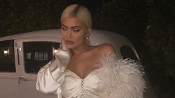 Datang ke Pesta, Penampilan Kylie Jenner Capai Rp68 Juta