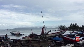 VIDEO: Warga Kecamatan Sumur Kekurangan Logistik Pascatsunami