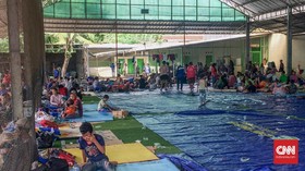Gemuruh Gunung dan Suara Sirene Picu Trauma Pengungsi Tsunami