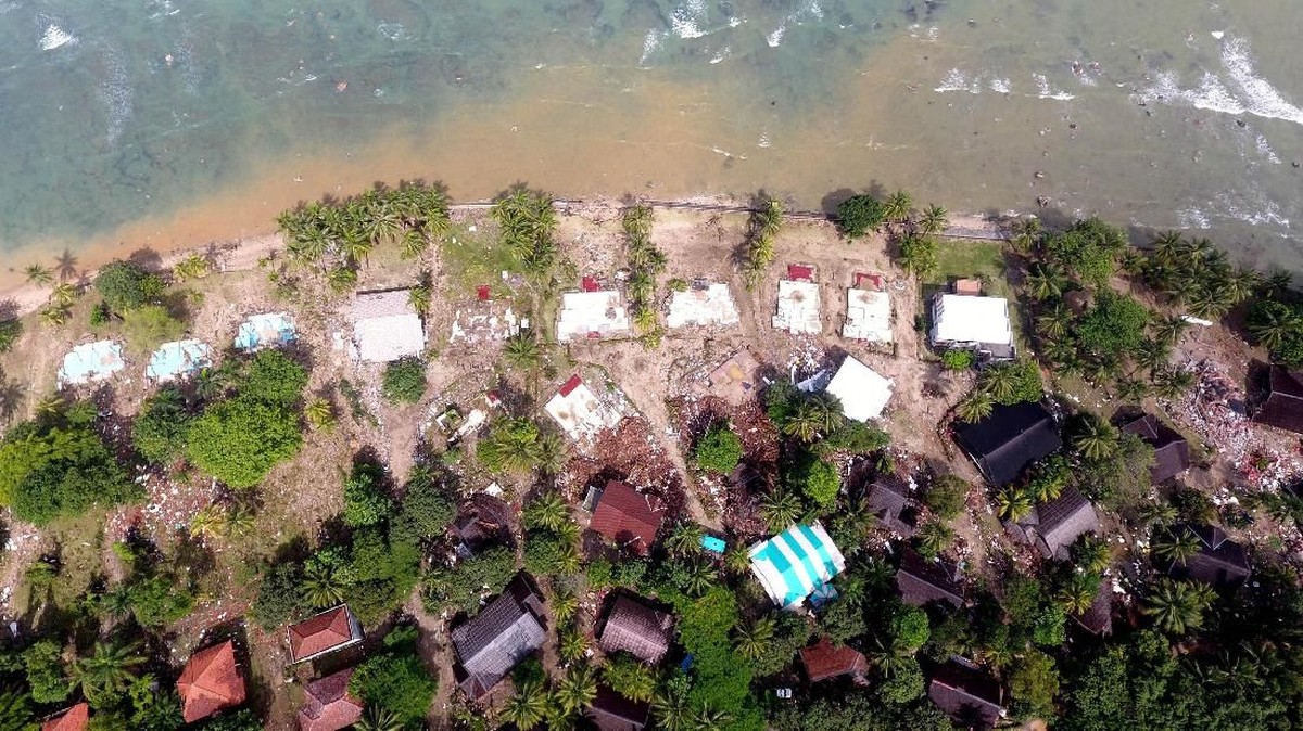 FOTO: Cerita Tersisa dari Carita yang Diterjang Tsunami