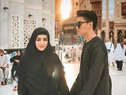 Lantunan Kata Penuh Kenangan Ifan 'Seventeen' untuk Mendiang Istri