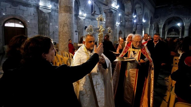 Irak akhirnya meresmikan hari Natal yang dirayakan tiap 25 Desember sebagai hari libur nasional.