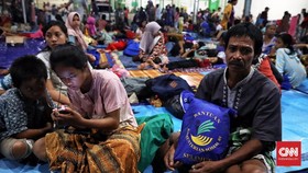 Kedatangan Jokowi dan Gembira Sesaat Korban Tsunami Banten