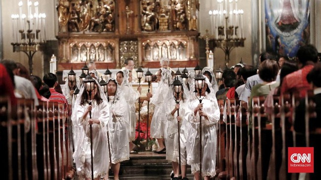 Gereja Katedral, Jakarta akan menggelar beberapa kali misa Natal pada Selasa malam dan Rabu pagi-siang, dan diperkirakan 5.000 jemaat hadir pada tiap misa.