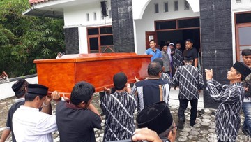 Tahap Duka Bagi Anak yang Kehilangan Orang Tua