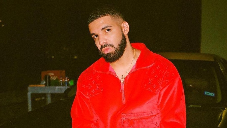Kritik Drake di Pidato Kemenangan Grammy Dipotong Iklan Pidato kritik Drake setelah meraih Grammy Awards dipotong iklan.