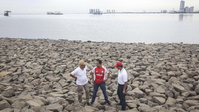 Pemprov DKI tak lagi menggunakan istilah pulau reklamasi untuk lahan di Teluk Utara Jakarta dan bersepakat memasukkannya ke dalam bagian kategori daratan.