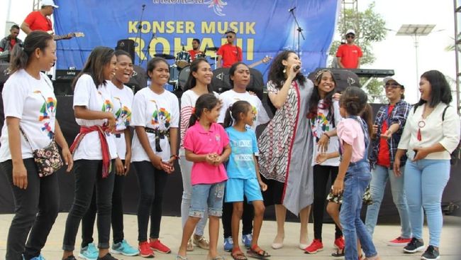 Kementerian Pariwisata sukses menggelar dua konser musik rohani di perbatasan Indonesia-Timor Leste. 