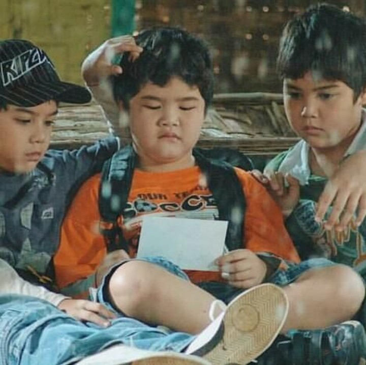 <p>Wah, waktu masih <em>chubby</em>! Akurnya El bareng sang kakak, Ahmad Al Ghazali, dan adiknya, Abdul Qadir Jaelani. (Foto: Instagram @elelrumi)</p>