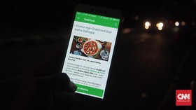 Pilih Makanan di Grab Food Semudah 'Swipe' Ala Tinder